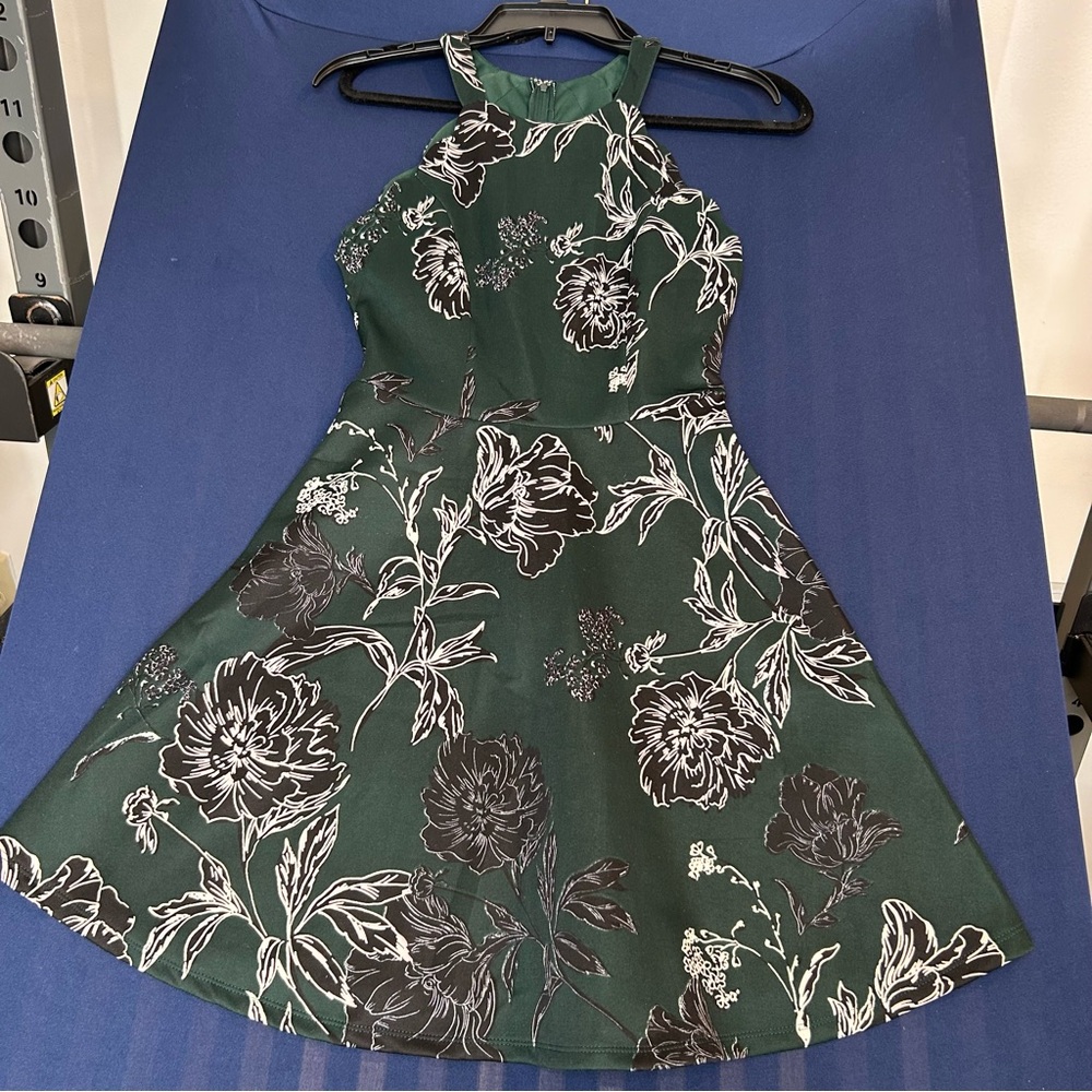 Trixxi Women’s Green and‎ Black Floral Dress Size S